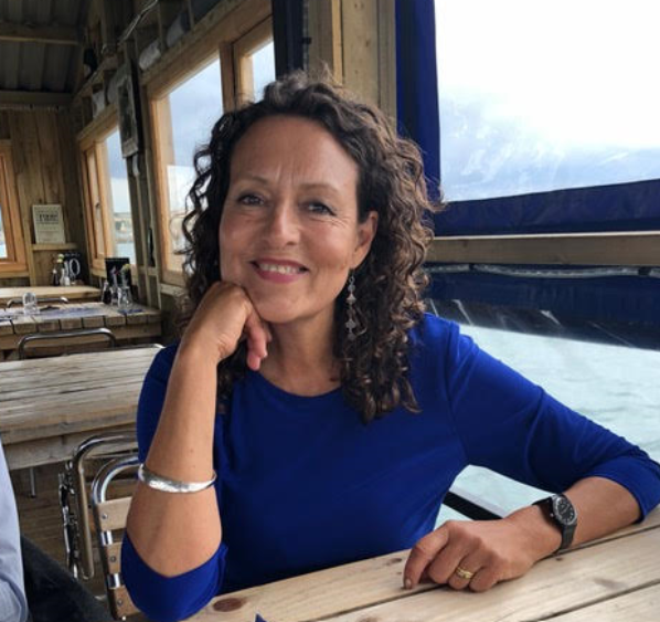 Tair ffaith FAWR am siaradwyr Un Gynhadledd Fawr: Sarah Dickins