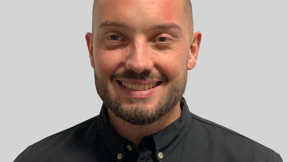 Mae'n bwysig fod pob adran yn deall pwysigrwydd y cwsmer